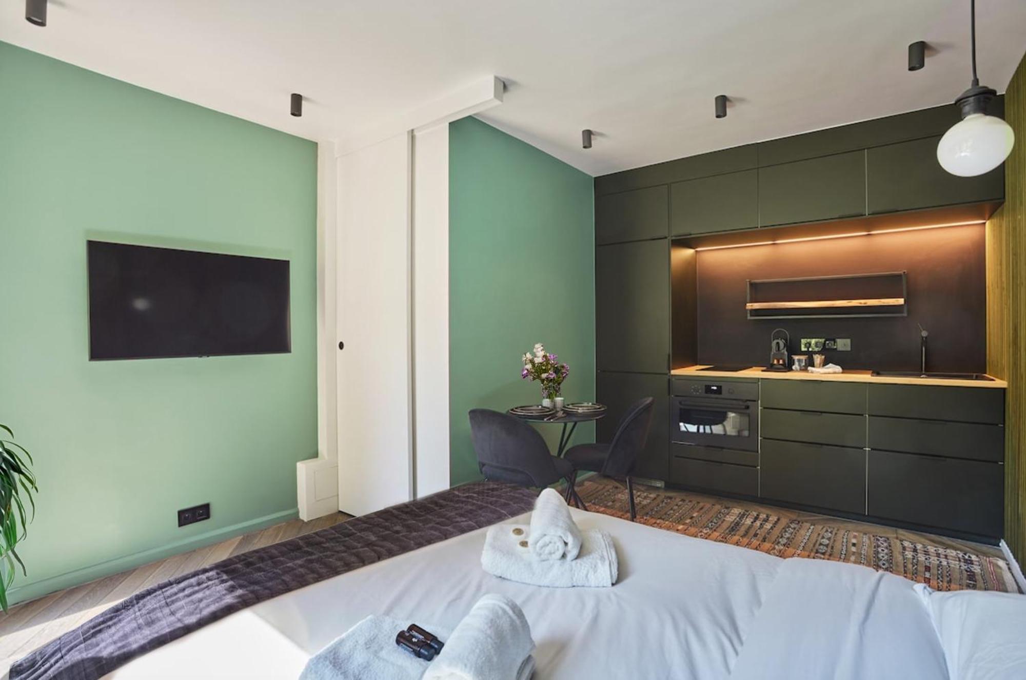 In Porte Maillot By Prestige Apartment