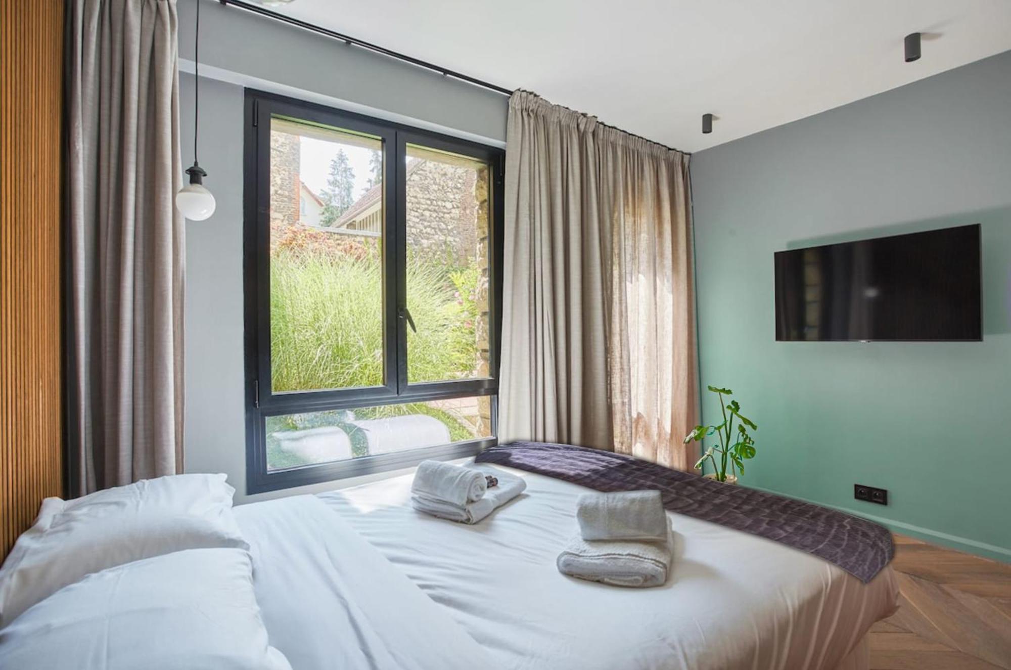 In Porte Maillot By Prestige Apartment *