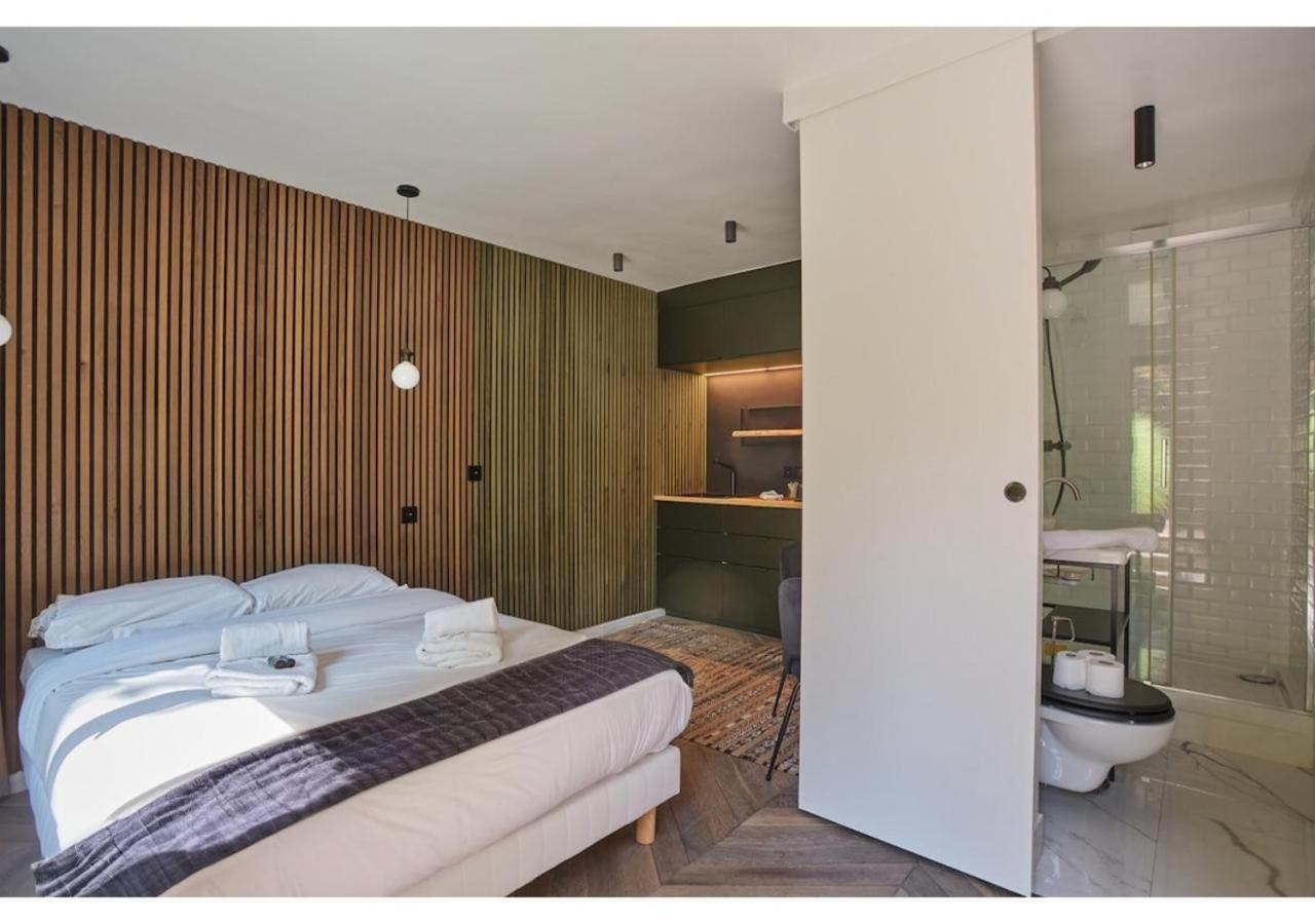 In Porte Maillot By Prestige Apartment